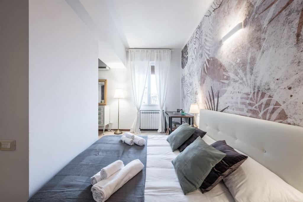 Апартаменты Sotto Le Due Torri 5* Болонья Экстерьер фото